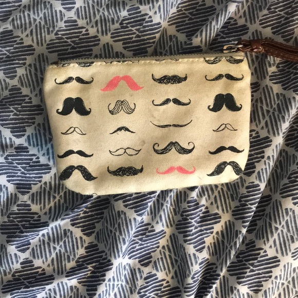 Wallets - Picture 3 of 5